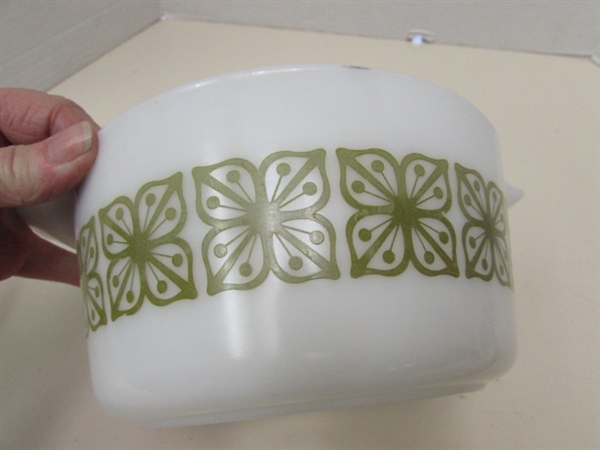 2 PYREX GREEN VERDE CASSEROLES