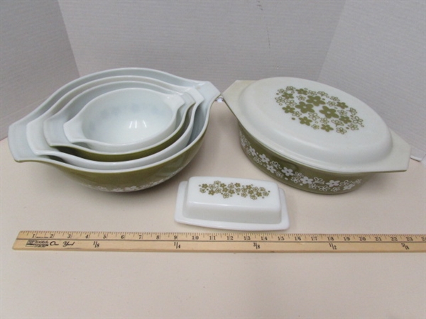 PYREX CRAZY DAISY/SPRING BLOSSOM 4-PIECE CINDERELLA NESTING BOWLS, COVERED CASSEROLE & BUTTER DISH