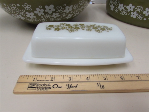 PYREX CRAZY DAISY/SPRING BLOSSOM 4-PIECE CINDERELLA NESTING BOWLS, COVERED CASSEROLE & BUTTER DISH
