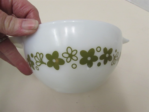 PYREX CRAZY DAISY/SPRING BLOSSOM 4-PIECE CINDERELLA NESTING BOWLS, COVERED CASSEROLE & BUTTER DISH
