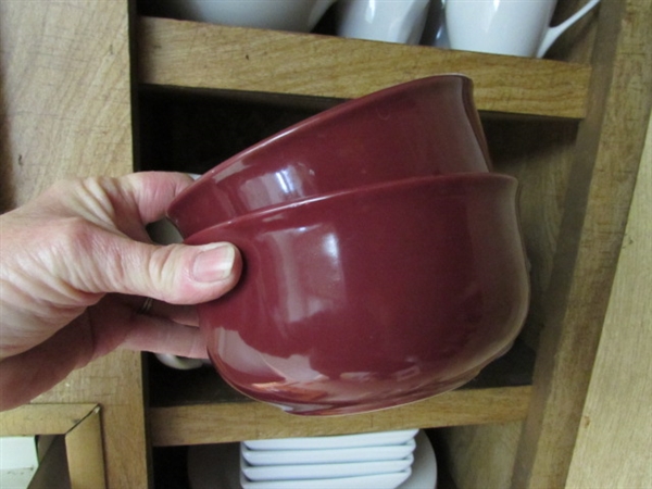 CONTENTS OF CUPBOARD - ASSORTED DINNERWARE