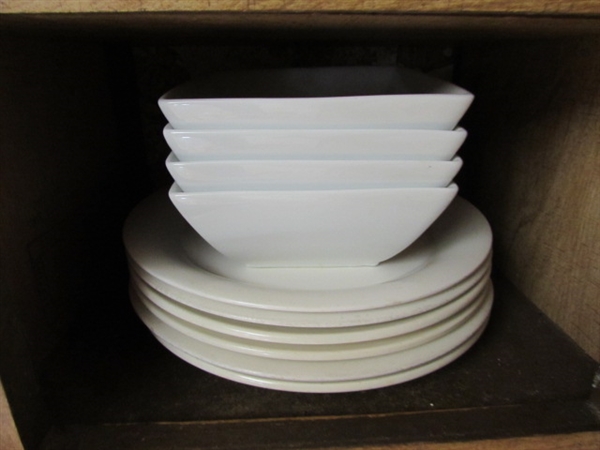 CONTENTS OF CUPBOARD - ASSORTED DINNERWARE