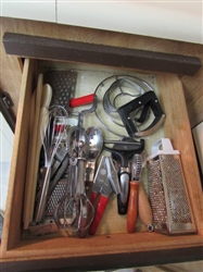 CONTENTS OF UTENSIL DRAWER #2