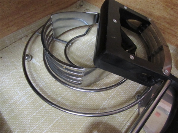 CONTENTS OF UTENSIL DRAWER #2
