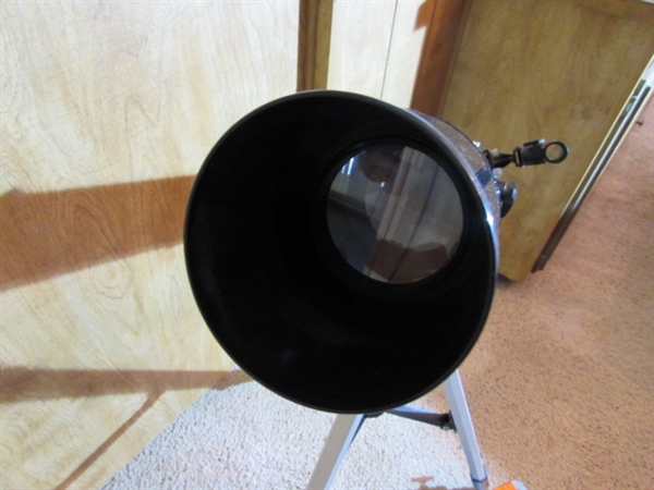 CELESTRON TELESCOPE