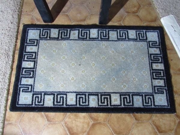 VINTAGE WOOD ACCENT TABLE, CANDLE HOLDER & THROW RUG