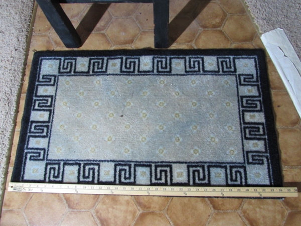VINTAGE WOOD ACCENT TABLE, CANDLE HOLDER & THROW RUG