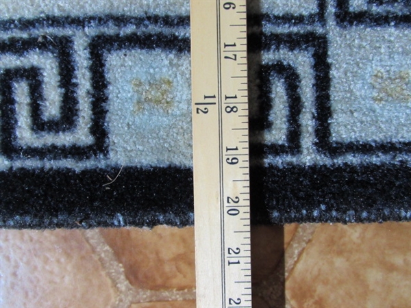 VINTAGE WOOD ACCENT TABLE, CANDLE HOLDER & THROW RUG