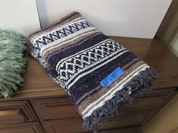 BLANKETS & THROWS