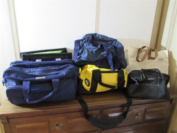 DUFFLE BAGS & TOTES
