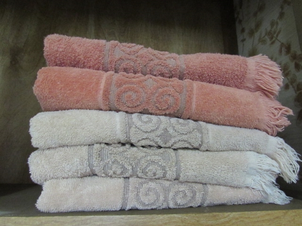 TOWELS & WASHCLOTHS