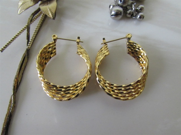 FASHION JEWELRY & A TIARA