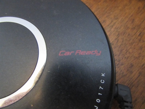 SONY WALKMAN (CD), GTECH METER & GARMIN - UNTESTED