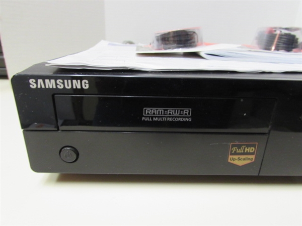 SAMSUNG COMBO DVD/VHS PLAYER - WORKS