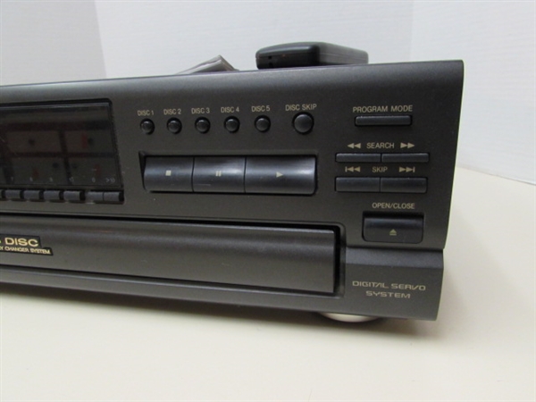 TECHNICS CAROUSEL 5-DISC CD PLAYER - WORKS