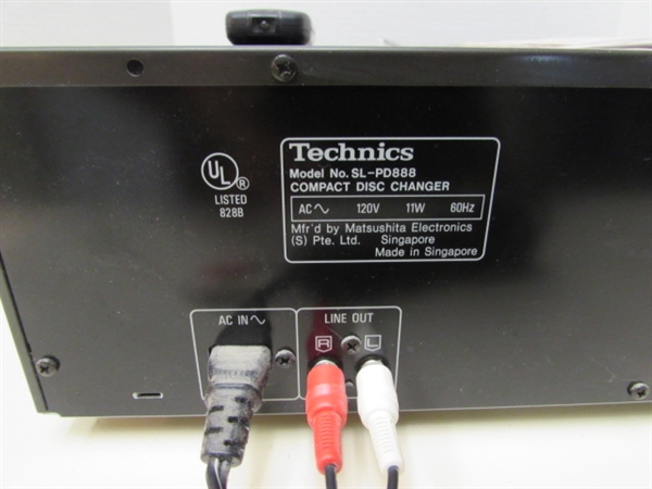 TECHNICS CAROUSEL 5-DISC CD PLAYER - WORKS