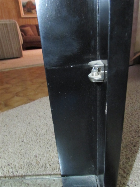 VIZIO 42 FLAT SCREEN TV, STAND & LG DVD PLAYER
