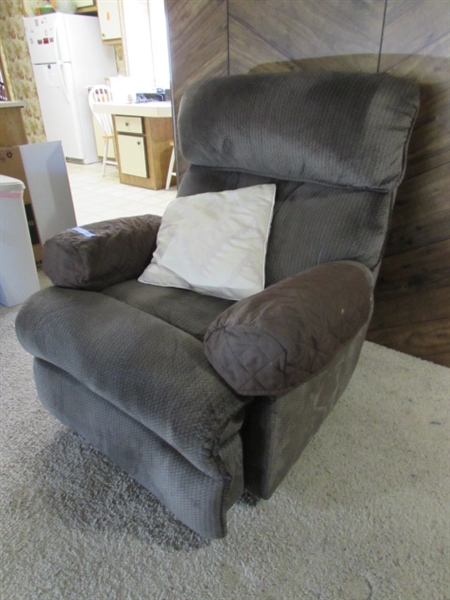 DK BROWN ROCKER/RECLINER