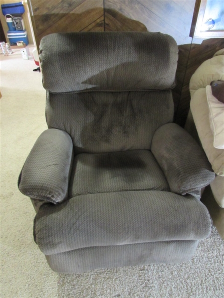 DK BROWN ROCKER/RECLINER