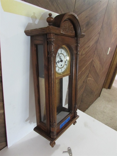 HOWARD MILLER WESTMINSTER CHIME KEY WIND WALL CLOCK W/KEY-UNTESTED