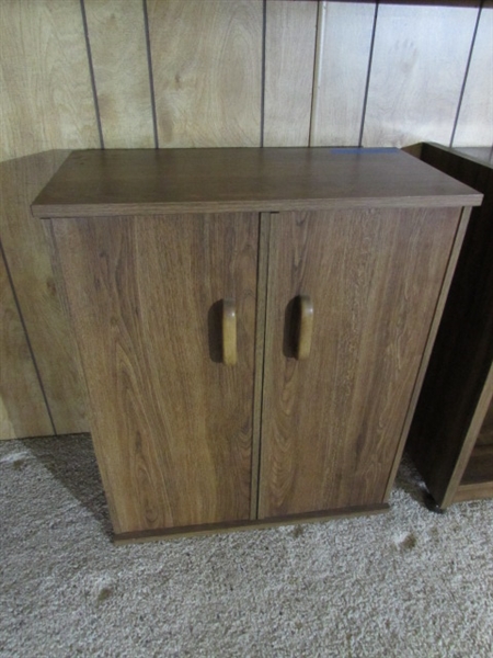 WHEELED STAND & MEDIA CABINET