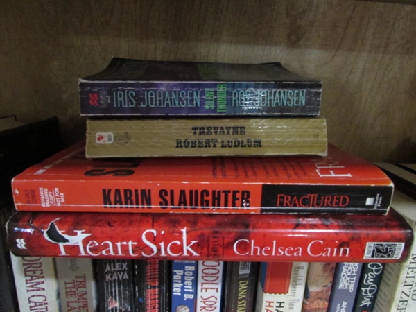 LARGE ASSORTMENT OF FICTION BOOKS