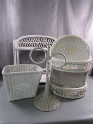 WHITE WICKER BATHROOM ACCESSORIES