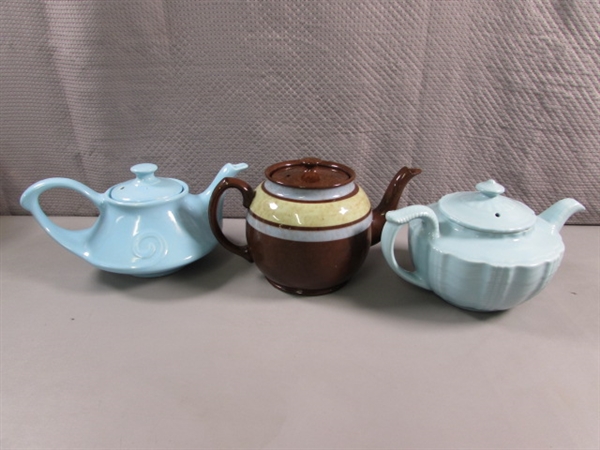 VINTAGE CERAMIC TEAPOTS IN BABY BLUE & BROWN/BLUE STRIPE