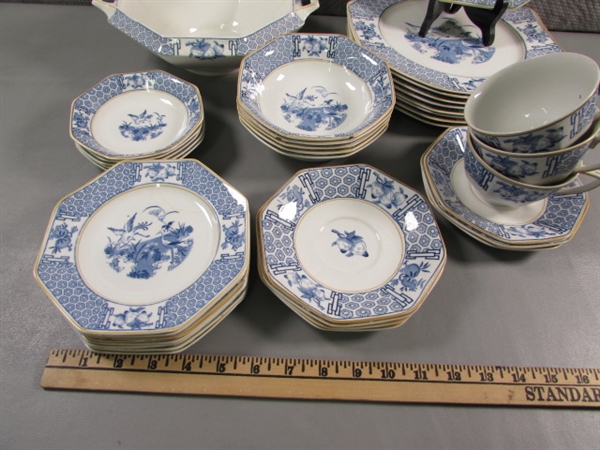38 PCS OF JOHNSON BROS DINNERWARE GENEVA PATTERN