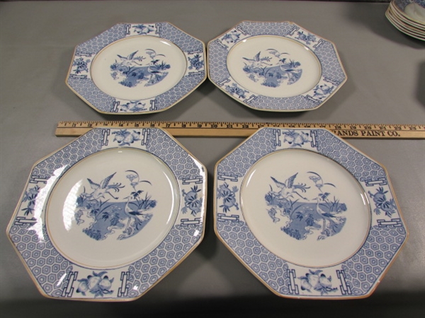 38 PCS OF JOHNSON BROS DINNERWARE GENEVA PATTERN