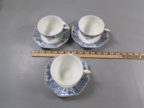 38 PCS OF JOHNSON BROS DINNERWARE GENEVA PATTERN