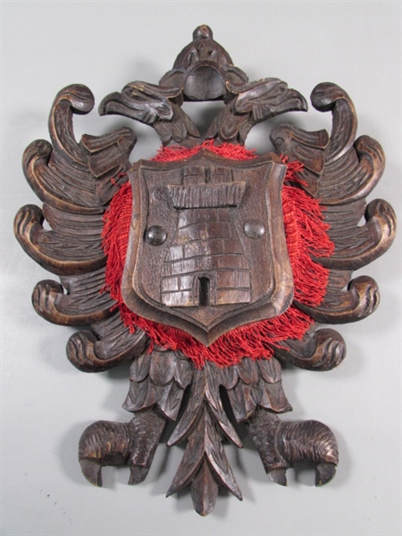 ANTIQUE? FRENCH COAT OF ARMS
