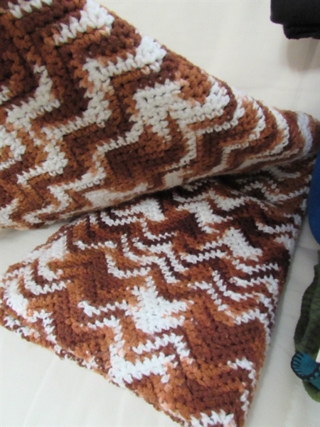 CROCHETED, PLUSH & FLEECE THROWS