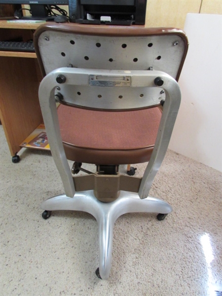 SMALL DESK & CHAIR W/COMPUTER MONITOR, KEYBOARD & MOUSE, PRINTER & MORE