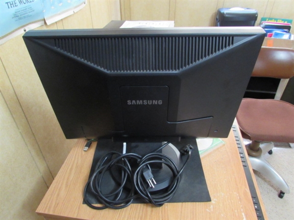 SMALL DESK & CHAIR W/COMPUTER MONITOR, KEYBOARD & MOUSE, PRINTER & MORE