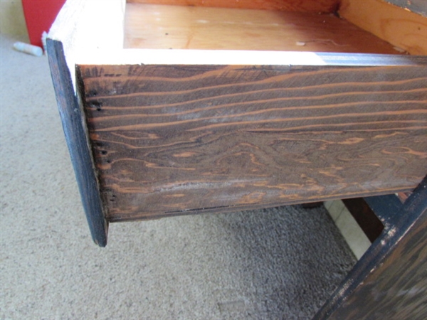 SMALL WOODEN DESK