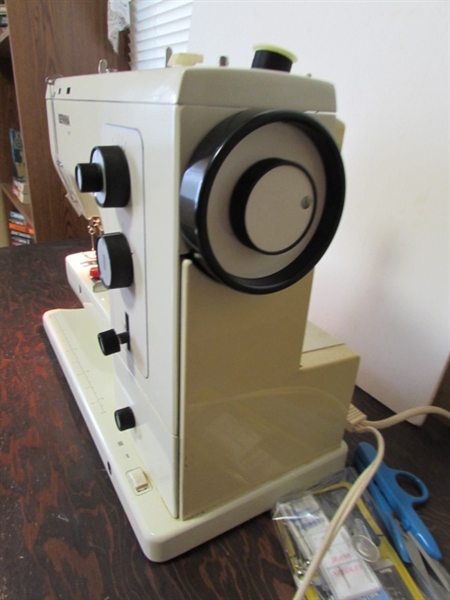 BERNINA RECORD SEWING MACHINE W/CASE
