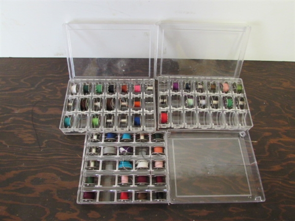 LARGE ASSORTMENT OF SEWING THREAD - SPOOLS & BOBBINS