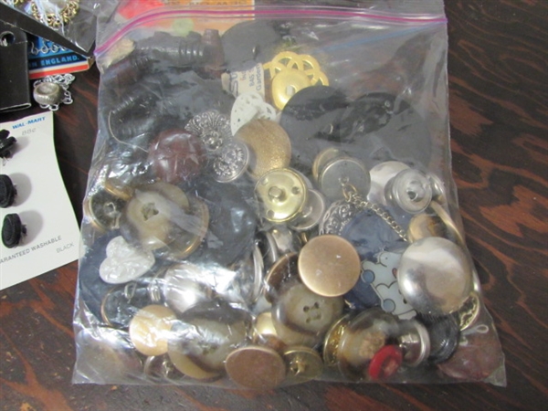 BUTTON COLLECTION