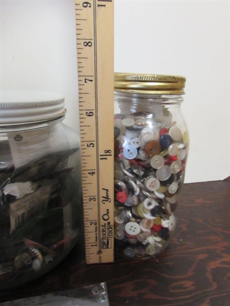 BUTTON COLLECTION