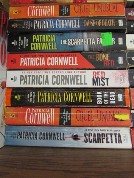 FICTION NOVEL COLLECTION - PATRICIA CORNWELL & JANET EVANOVICH