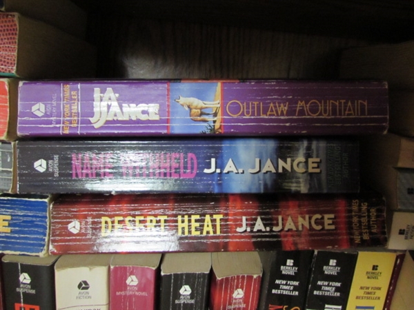 FICTION NOVEL COLLECTION - JOHN SANDFORD, ROBERT B. PARKER & J.A. JANCE