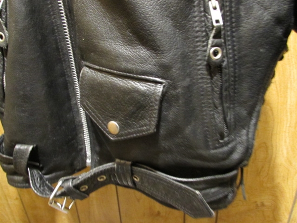 MEN'S LEATHER BIKER JACKET W/REMOVABLE LINING - SIZE LARGE
