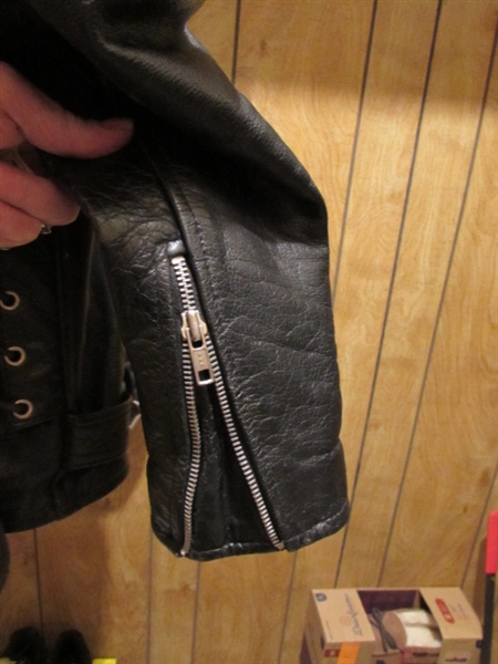 MEN'S LEATHER BIKER JACKET W/REMOVABLE LINING - SIZE LARGE