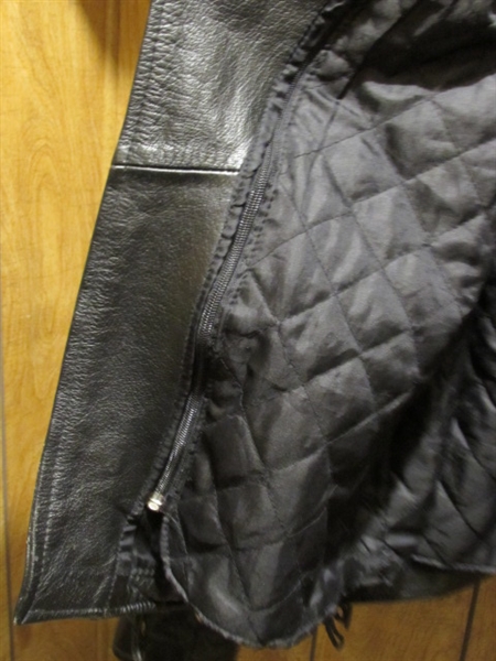 MEN'S LEATHER BIKER JACKET W/REMOVABLE LINING - SIZE LARGE