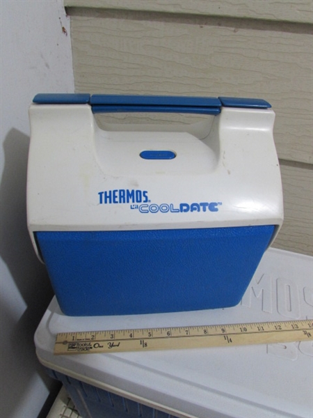 BLUE ICE CHESTS AND PLAYMATE COOLER