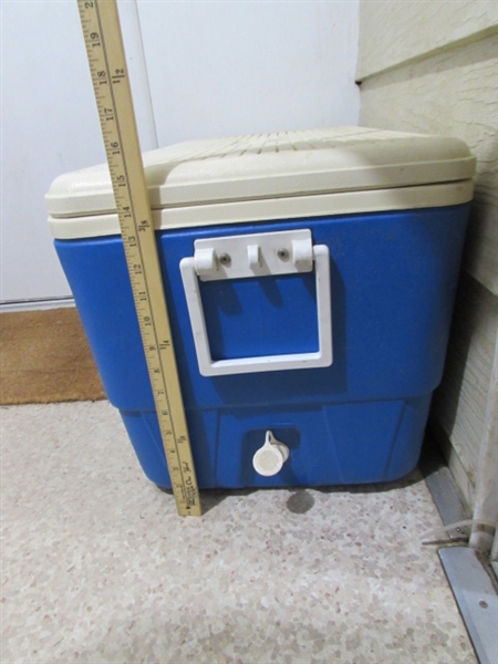 BLUE ICE CHESTS AND PLAYMATE COOLER