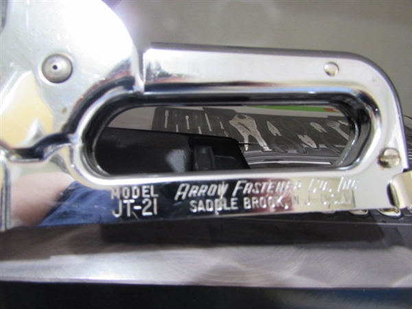 NEW/SEALED 130 PIECE TOOL KIT, FLASHLIGHTS, STAPLE GUN & MORE