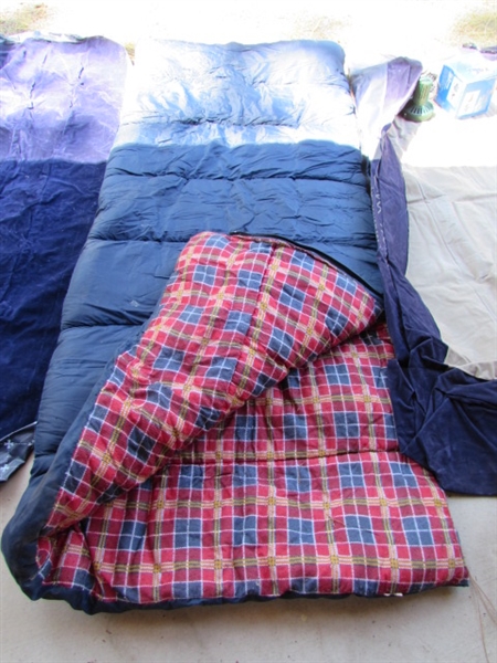 2 AIR MATTRESSES & SLEEPING BAG