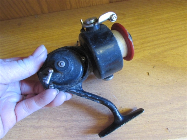 4 FISHING REELS